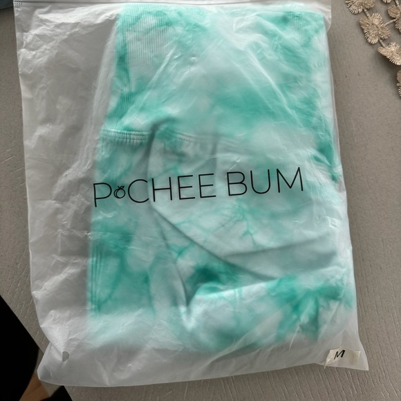 Peachy bum leggings, medium, new - Picture 2 of 2